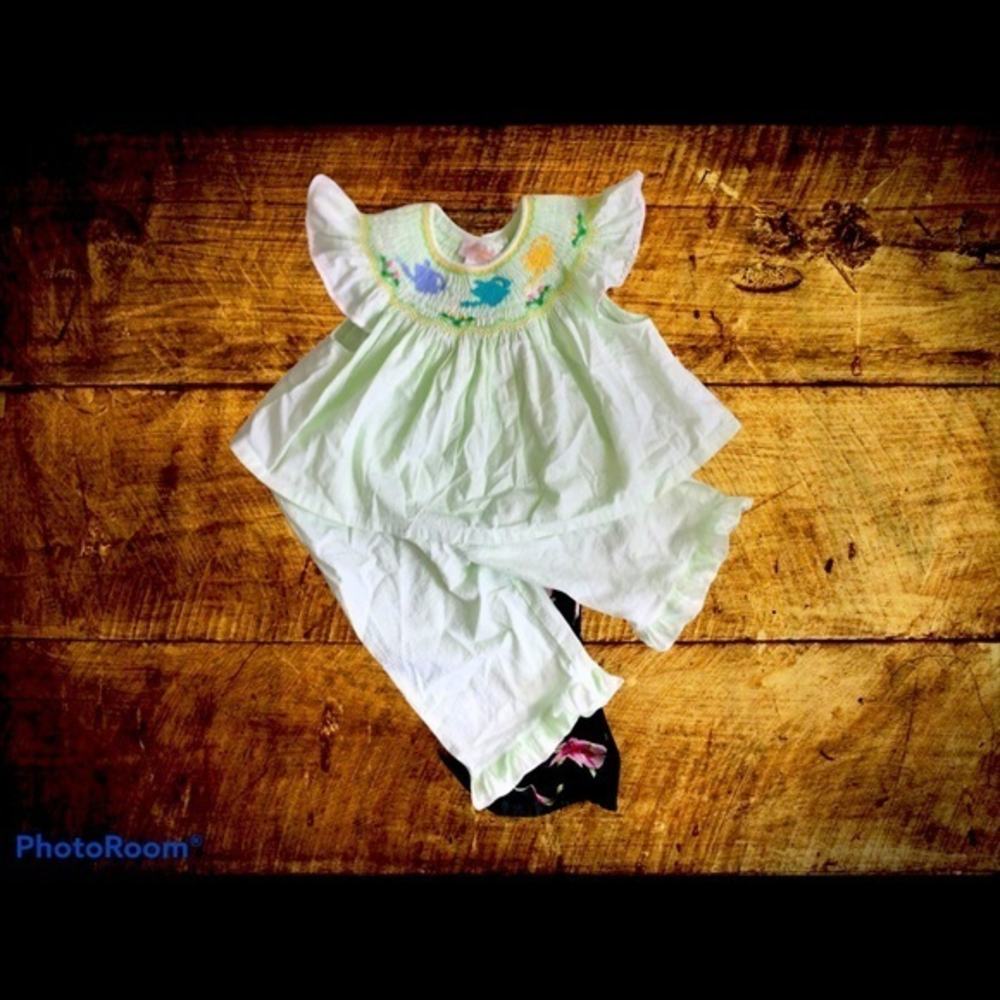 Rosalina‎ Smocked Garden Set EUC